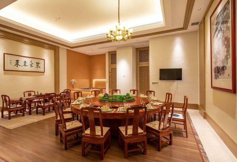 Отель Ramada Plaza By Wyndham Dongguan Songshan Lake