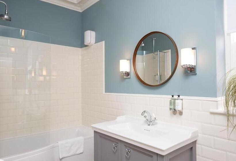 호텔 Riverside Inn By Chef & Brewer Collection