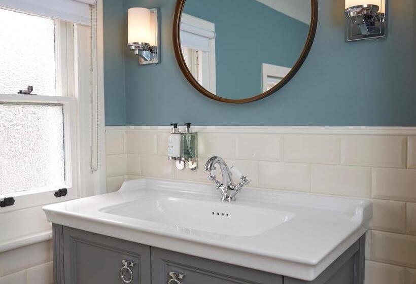 호텔 Riverside Inn By Chef & Brewer Collection