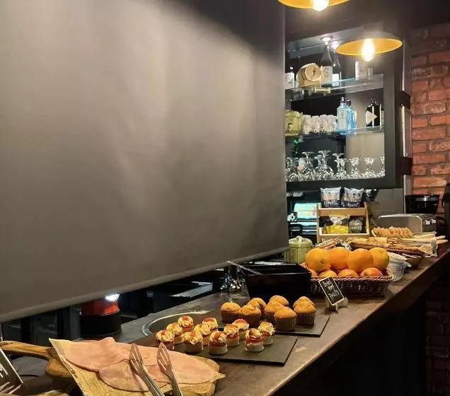 The Wellington Hotel Birmingham   Breakfast Included, Near O2 Academy & City Centre