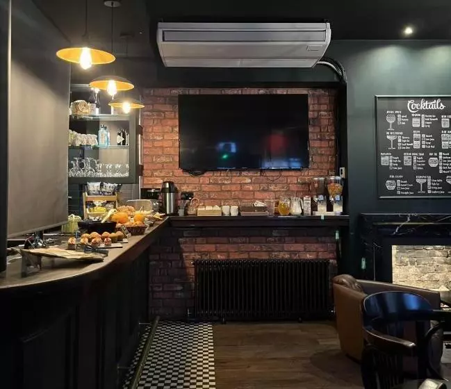 The Wellington Hotel Birmingham   Breakfast Included, Near O2 Academy & City Centre