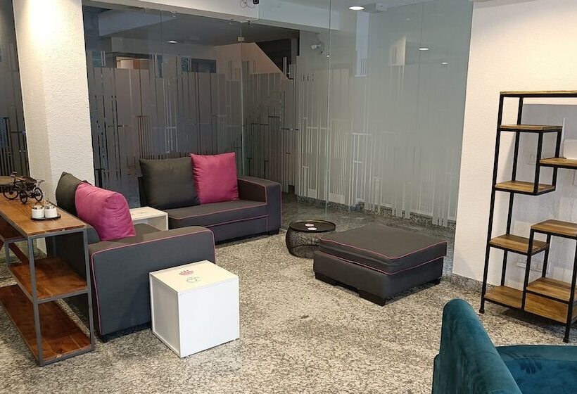 Rosastays Gurugram Sec 31