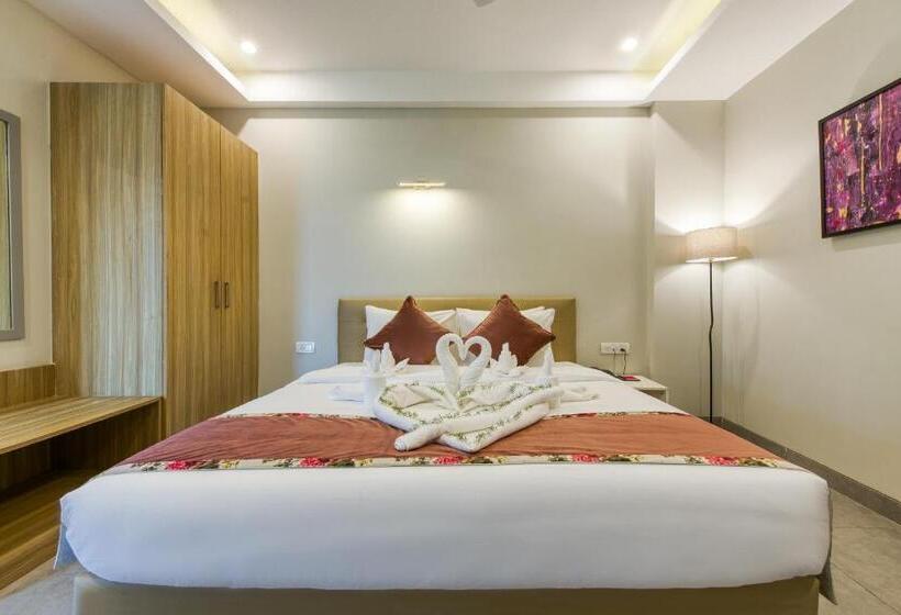 Rosastays Gurugram Sec 31