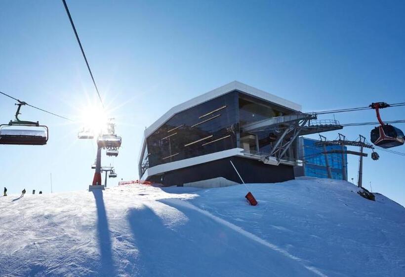 Rosanna By Alpeffect Hotels