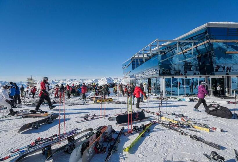 Rosanna By Alpeffect Hotels