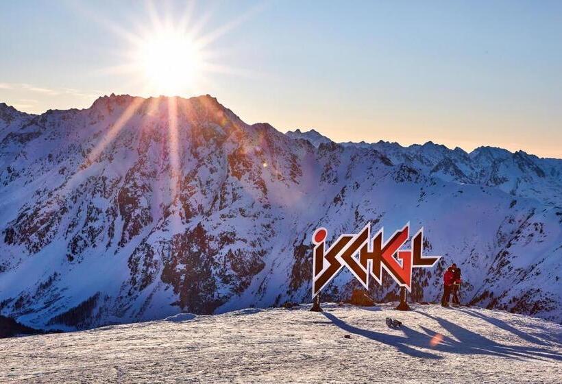 Rosanna By Alpeffect Hotels