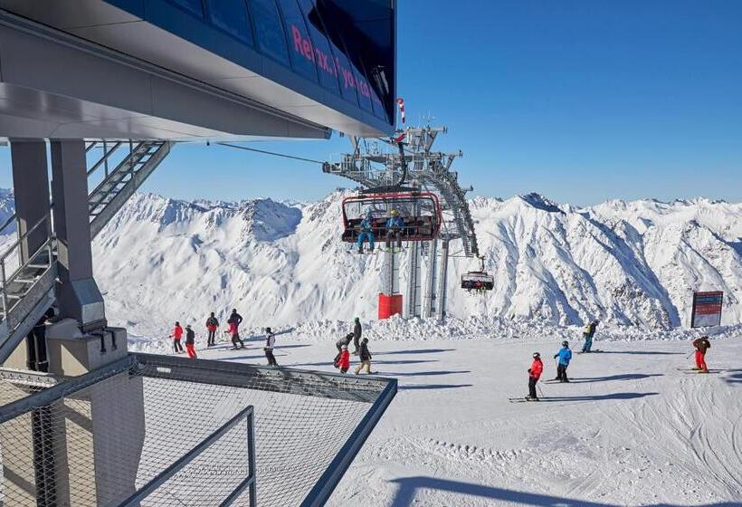 Rosanna By Alpeffect Hotels