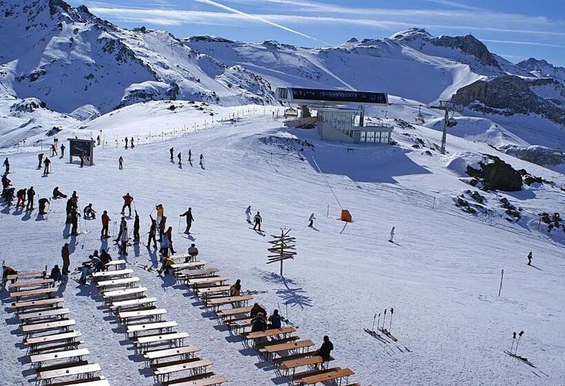 Rosanna By Alpeffect Hotels