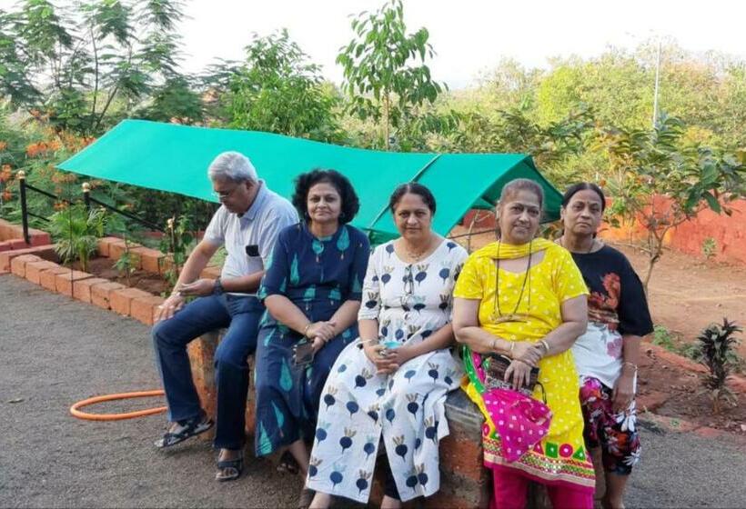 호스텔 Pinacle Inn