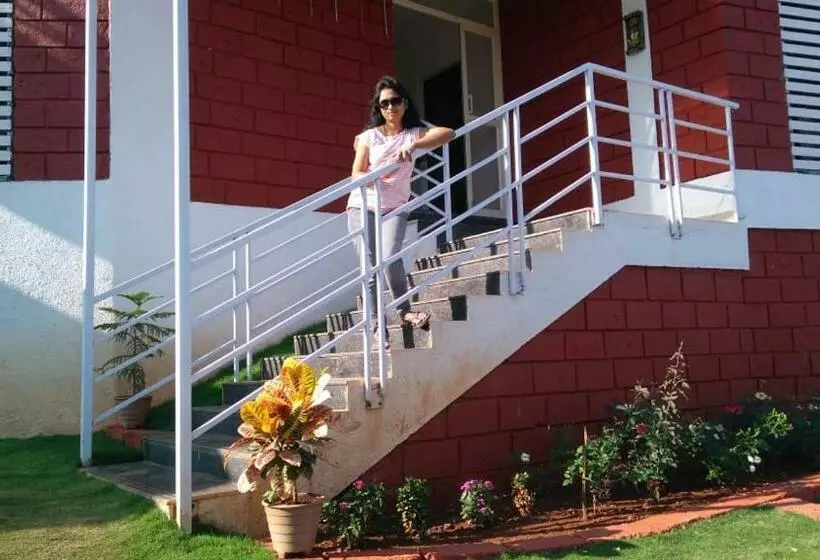 Retkeilymaja Pinacle Inn