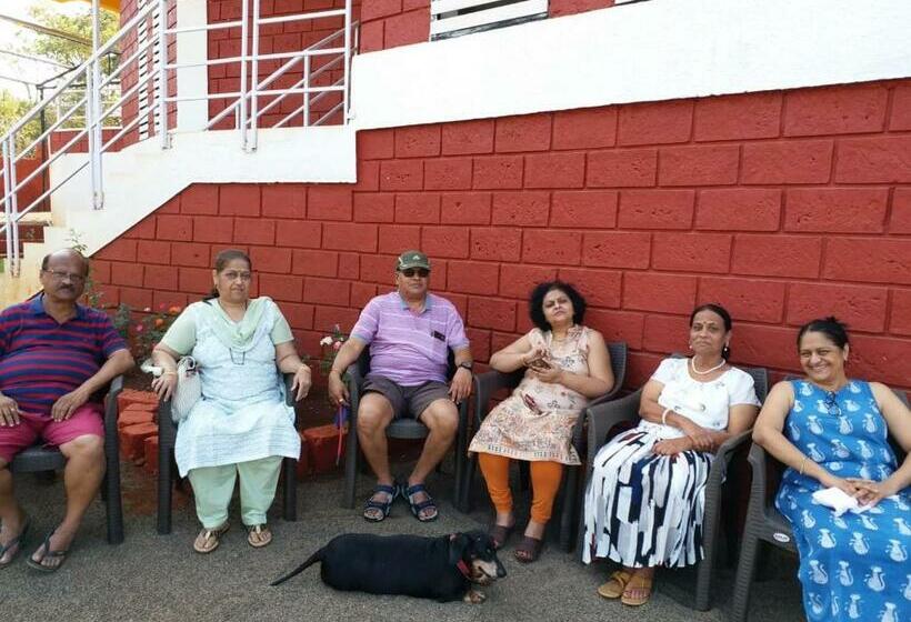 호스텔 Pinacle Inn