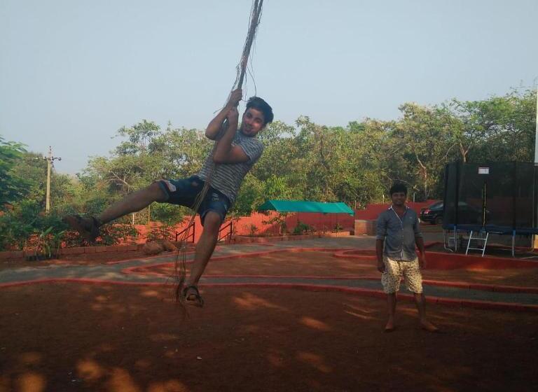 호스텔 Pinacle Inn