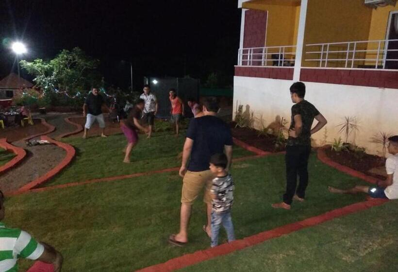 호스텔 Pinacle Inn