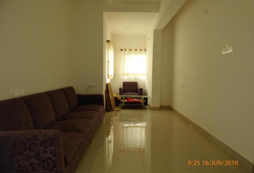 호스텔 Pinacle Inn