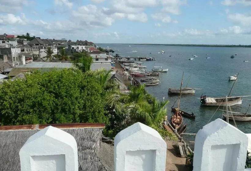هتل Lamu Palace