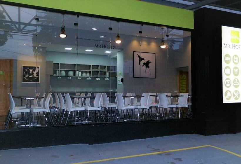 هتل Mr. Hostel Business Lodge