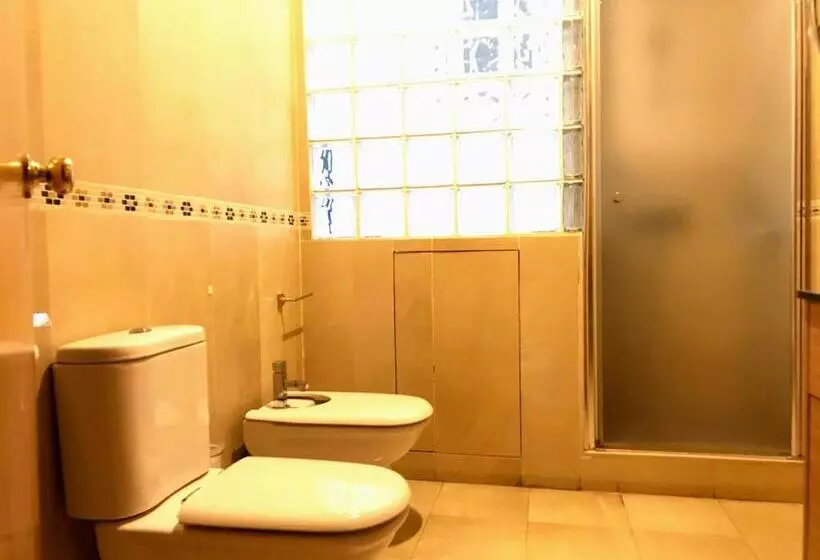هتل Triana Luxury Home