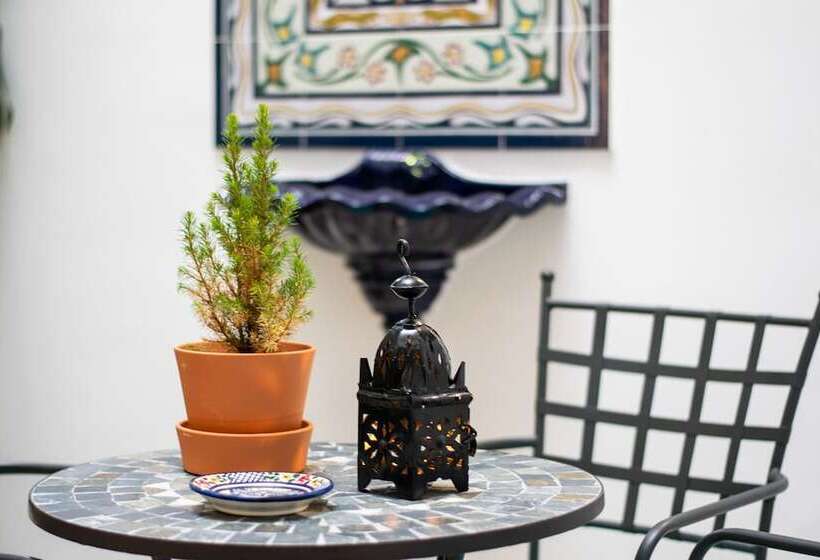 هتل Triana Luxury Home