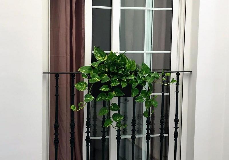 هتل Triana Luxury Home