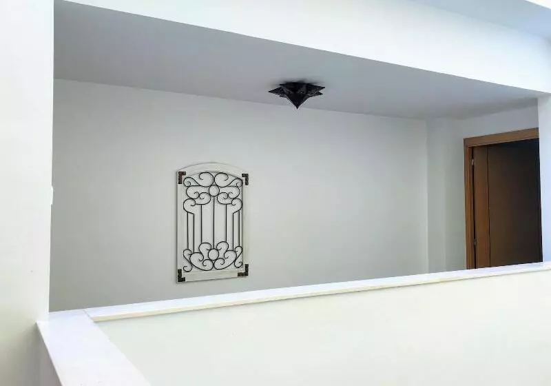 هتل Triana Luxury Home