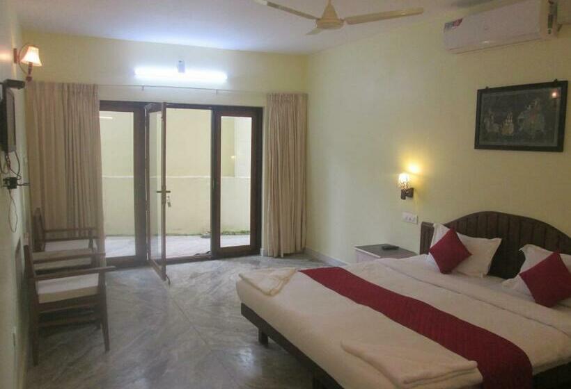 Lagoona Beach Resort, Kovalam