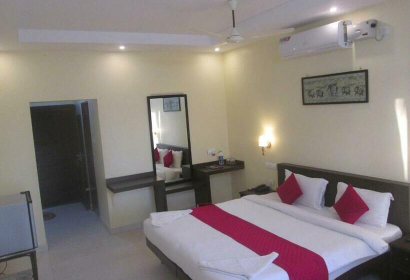 Lagoona Beach Resort, Kovalam