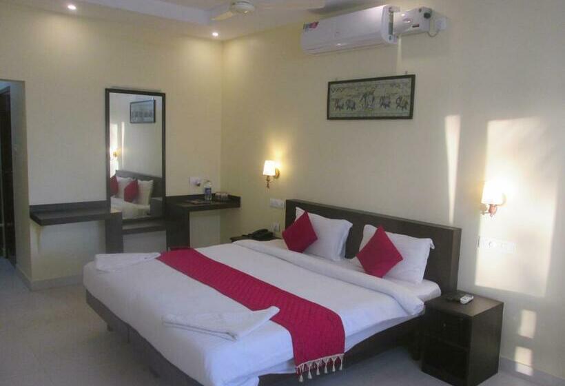 Lagoona Beach Resort, Kovalam