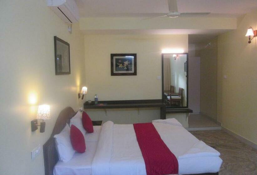 Lagoona Beach Resort, Kovalam