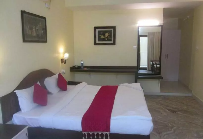 Lagoona Beach Resort, Kovalam