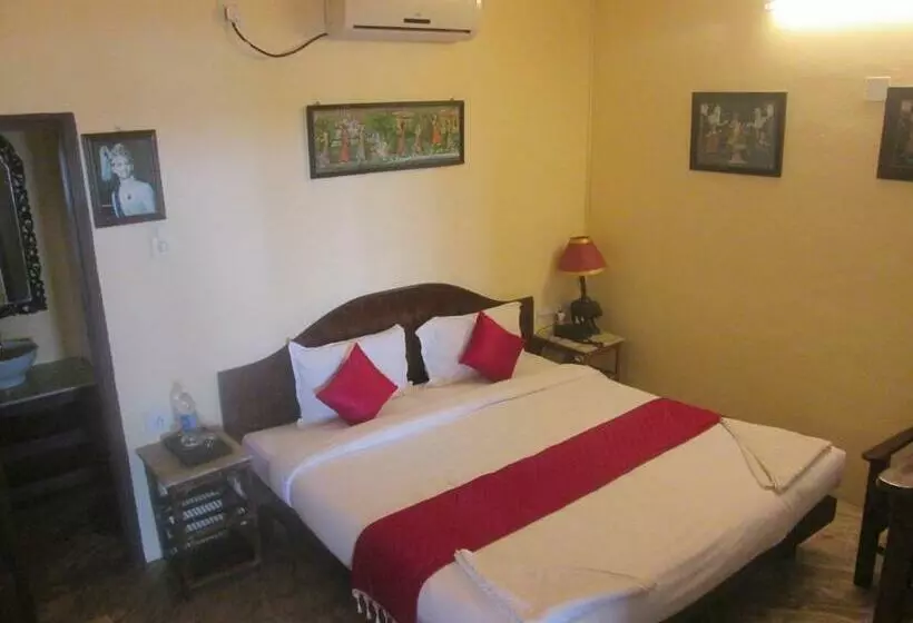 Lagoona Beach Resort, Kovalam