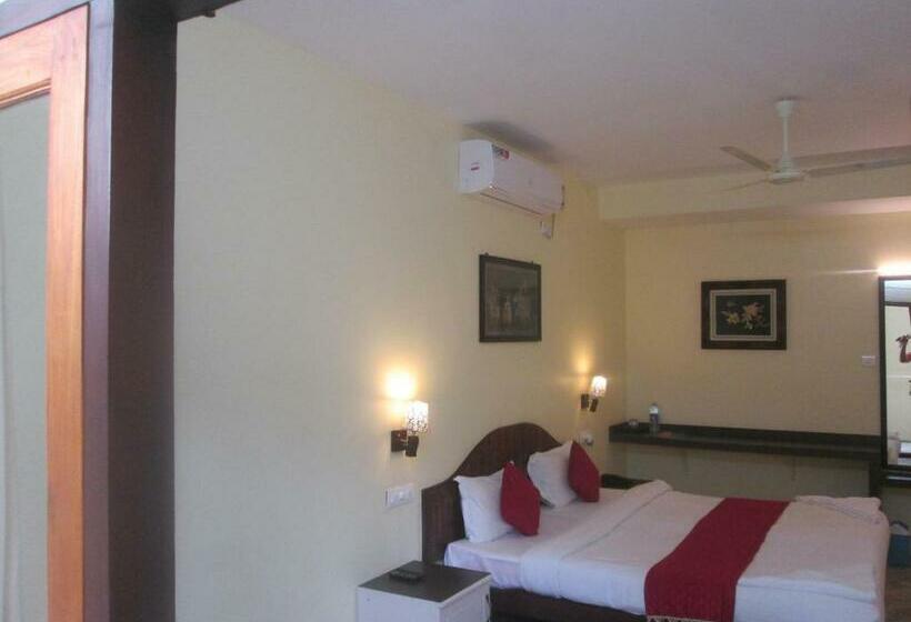 Lagoona Beach Resort, Kovalam