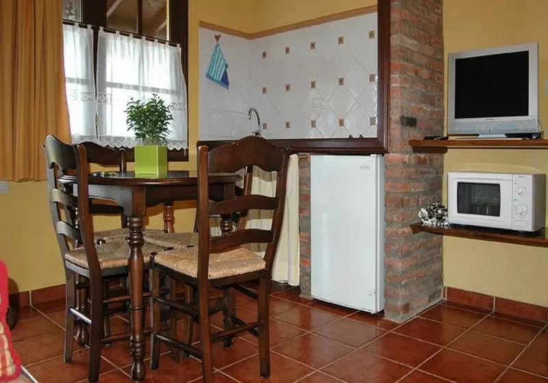Apartamentos Casona De La Paca
