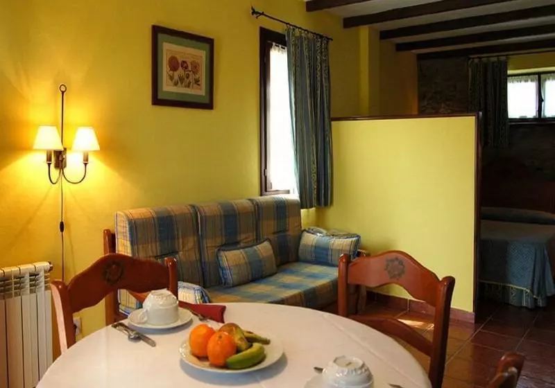 Apartamentos Casona De La Paca