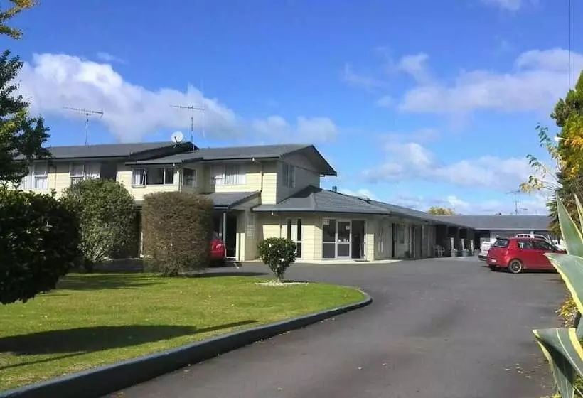 Cambrian Lodge Motel