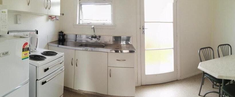 Cambrian Lodge Motel