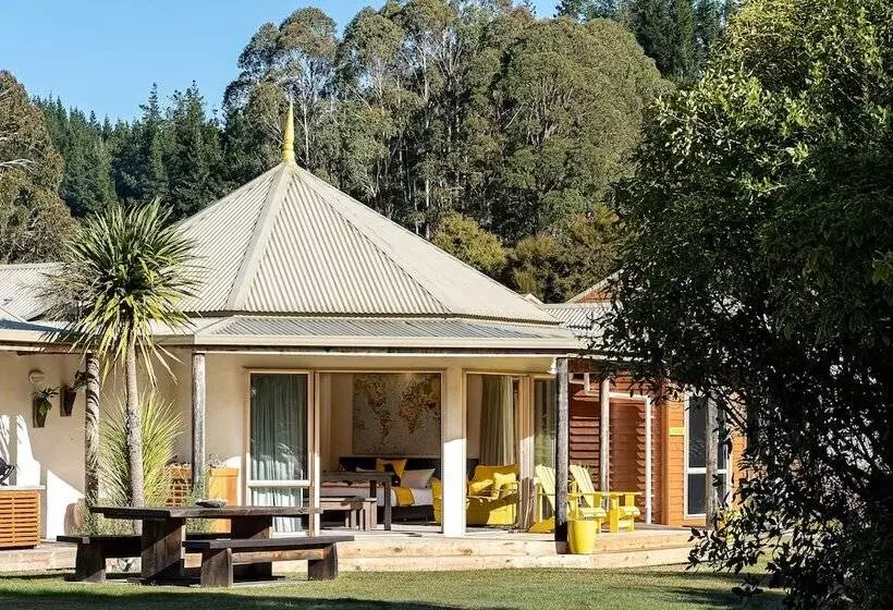 Hotel Abel Tasman Lodge
