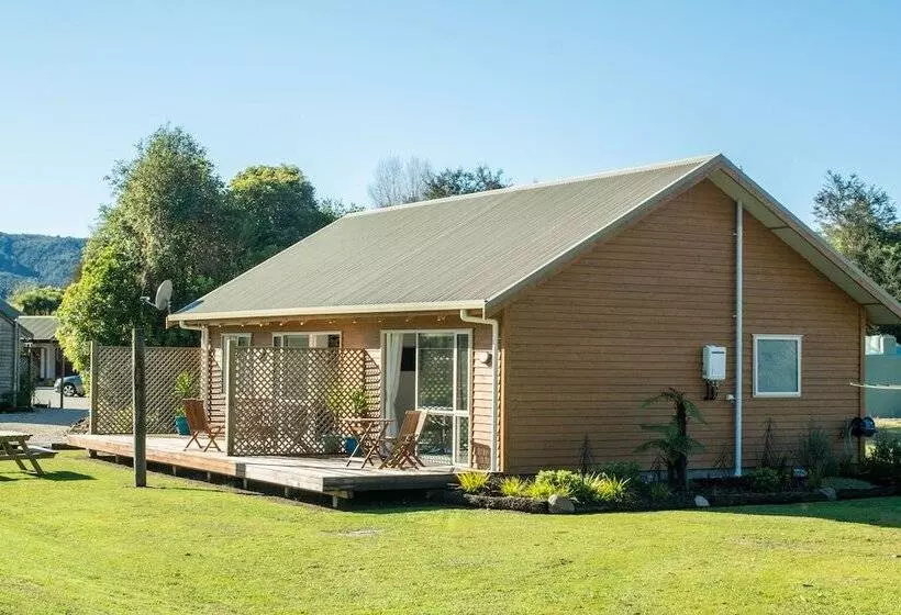 Hotel Abel Tasman Lodge