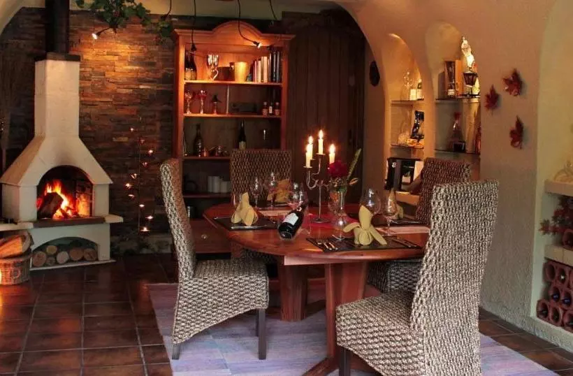 هتل Bushland Park Lodge And Retreat