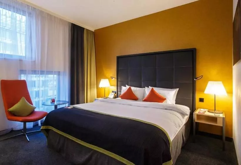 فندق Crowne Plaza St. Petersburg Airport, An Ihg