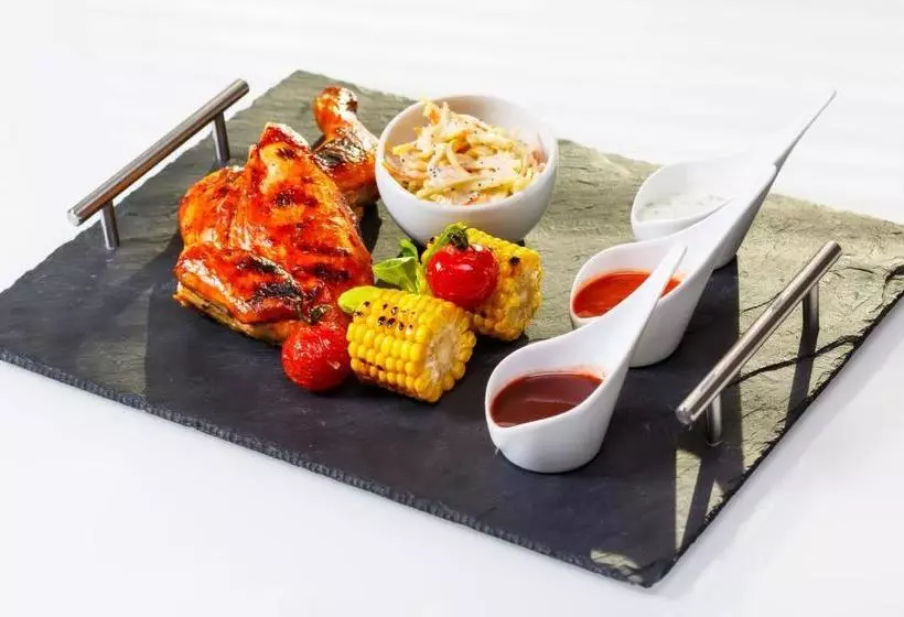 فندق Crowne Plaza St. Petersburg Airport, An Ihg