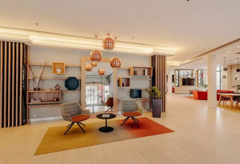 هتل Holiday Inn Trnava, An Ihg