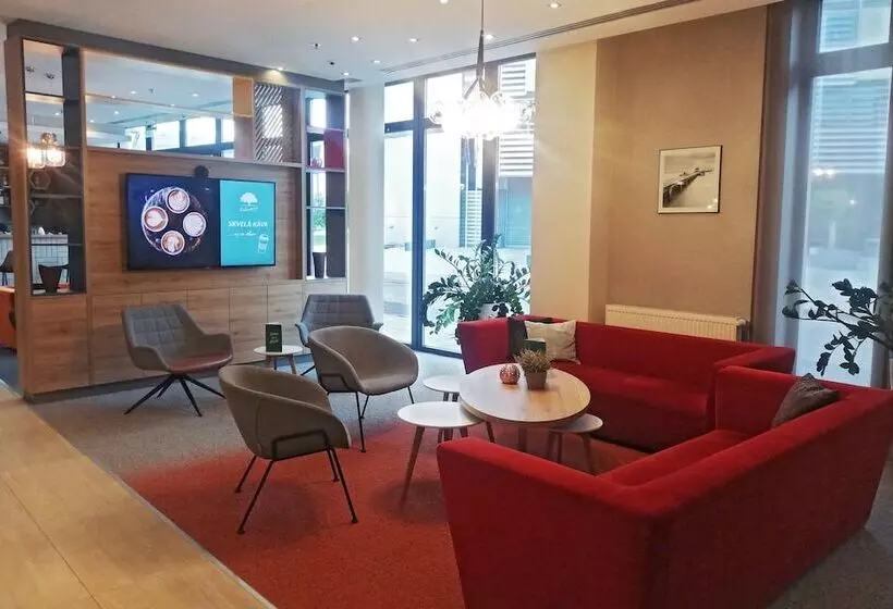 هتل Holiday Inn Trnava, An Ihg