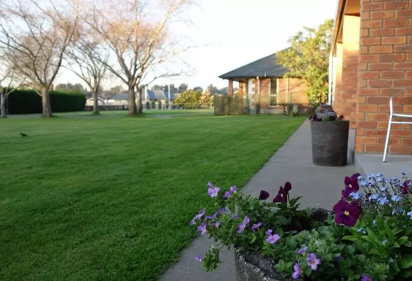 هتل Northwood Motor Lodge