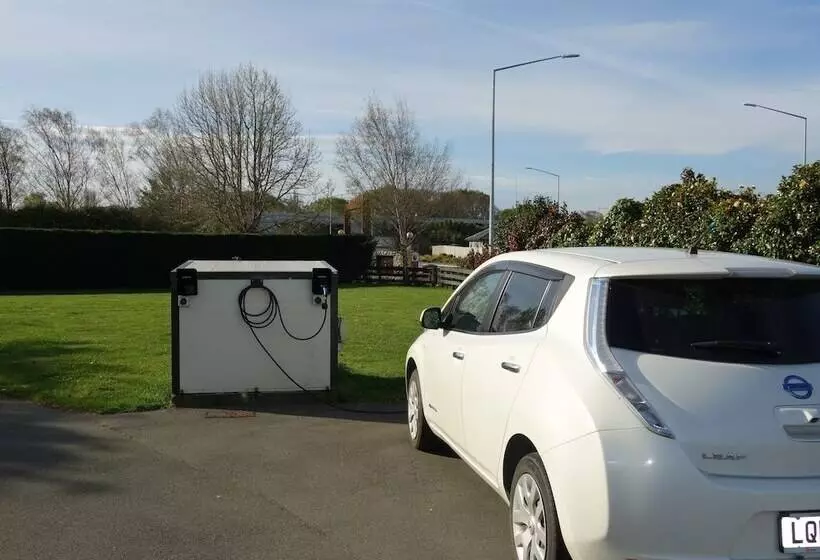 هتل Northwood Motor Lodge