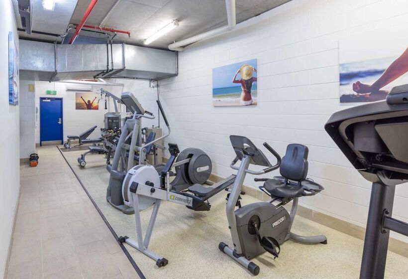 בית מלון כפרי Oaks Resort & Spa Hervey Bay