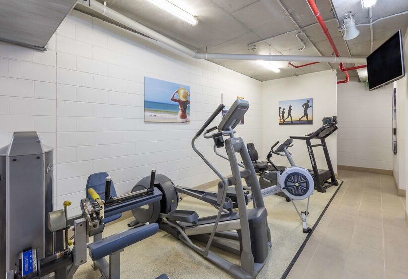 בית מלון כפרי Oaks Resort & Spa Hervey Bay