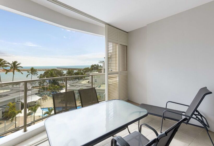 בית מלון כפרי Oaks Resort & Spa Hervey Bay