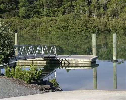 ホテル Riverside Matakana