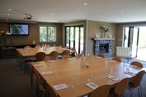 Hotel Riverside Matakana