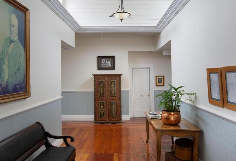 בית מלון כפרי The Martinborough